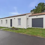 Maison Confort Pour 6 Avec Jardin Et Jacuzzi *