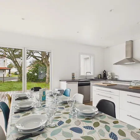 Maison Confort Pour 6 Avec Jardin Et Jacuzzi Hébergement de vacances Notre-Dame-de-Monts