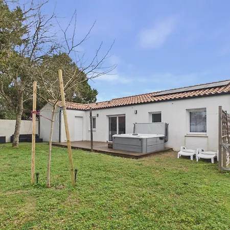 펜션 Maison Confort Pour 6 Avec Jardin Et Jacuzzi