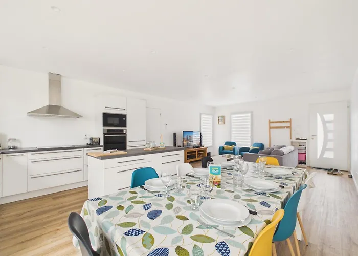 Maison Confort Pour 6 Avec Jardin Et Jacuzzi Hébergement de vacances