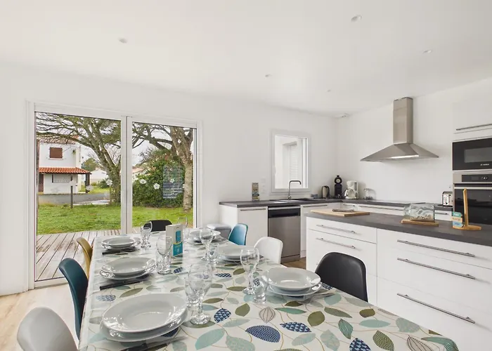 Maison Confort Pour 6 Avec Jardin Et Jacuzzi Hébergement de vacances Notre-Dame-de-Monts