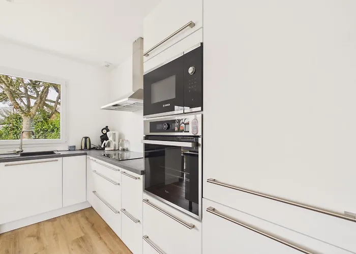 Maison Confort Pour 6 Avec Jardin Et Jacuzzi Hébergement de vacances