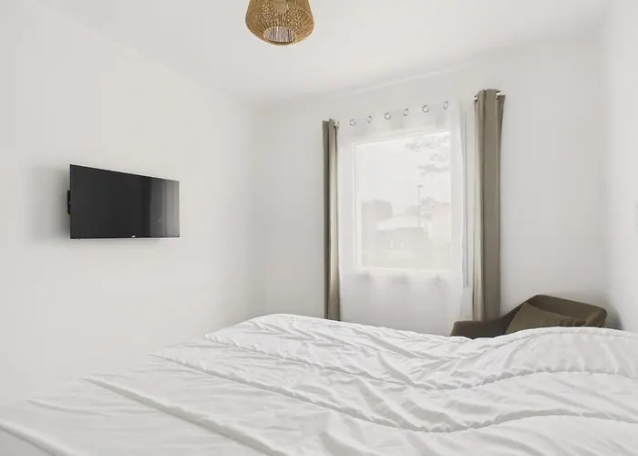 Hébergement de vacances Maison Confort Pour 6 Avec Jardin Et Jacuzzi