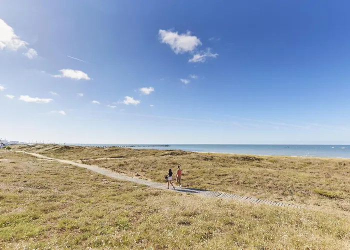 Maison Confort Pour 6 Avec Jardin Et Jacuzzi *