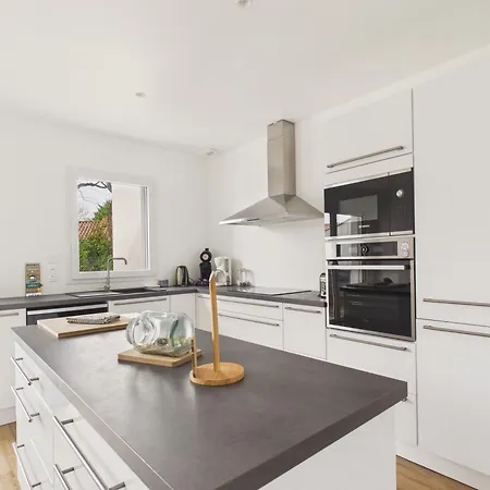 Maison Confort Pour 6 Avec Jardin Et Jacuzzi Hébergement de vacances Notre-Dame-de-Monts