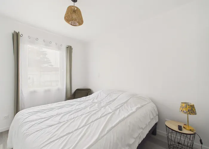 Maison Confort Pour 6 Avec Jardin Et Jacuzzi *