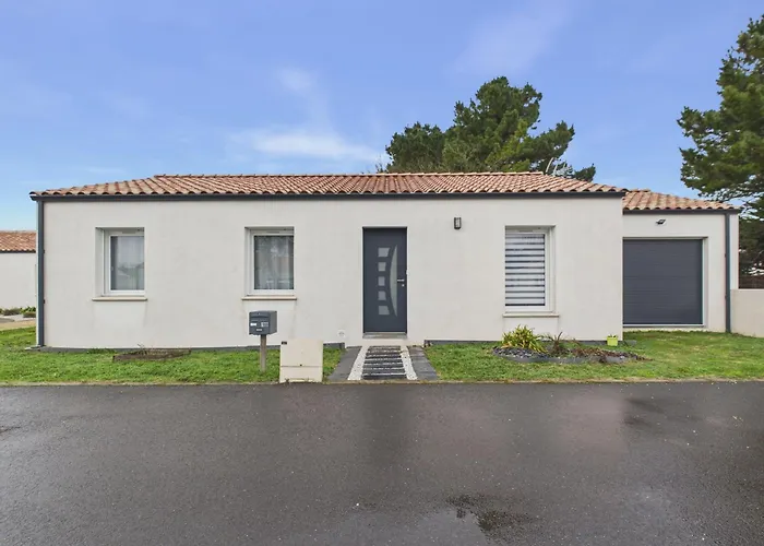 Maison Confort Pour 6 Avec Jardin Et Jacuzzi Holiday home *